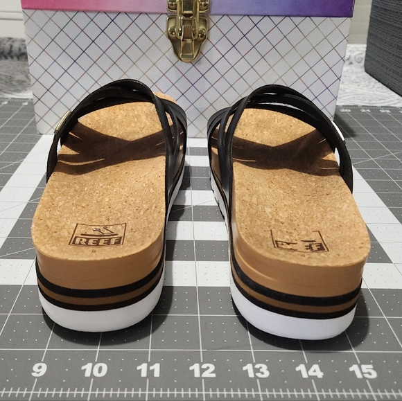 Reef Cushion Vista Hi Slip-on Platform Slide Sandals Women's Size 9 - Picture 6 of 15